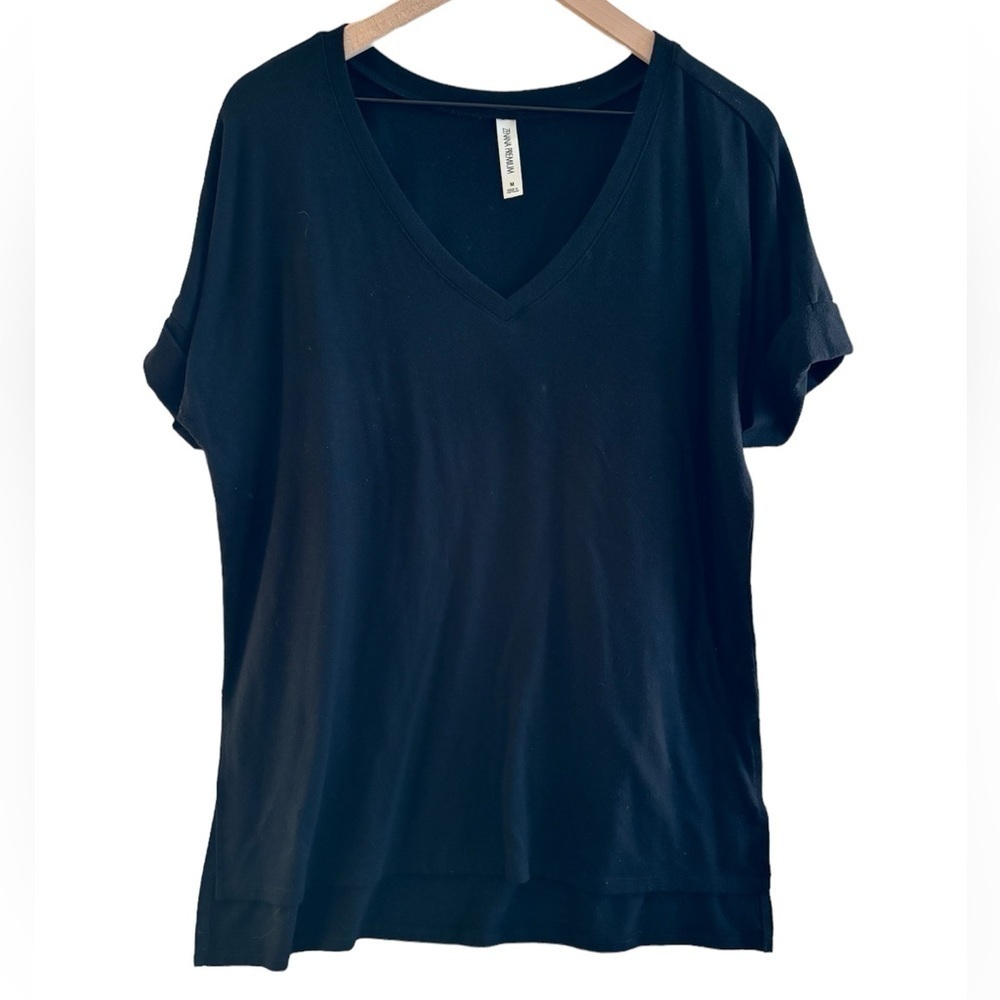 Zenana Premium Black casual rolled short sleeve tee. Size Medium. Oversized